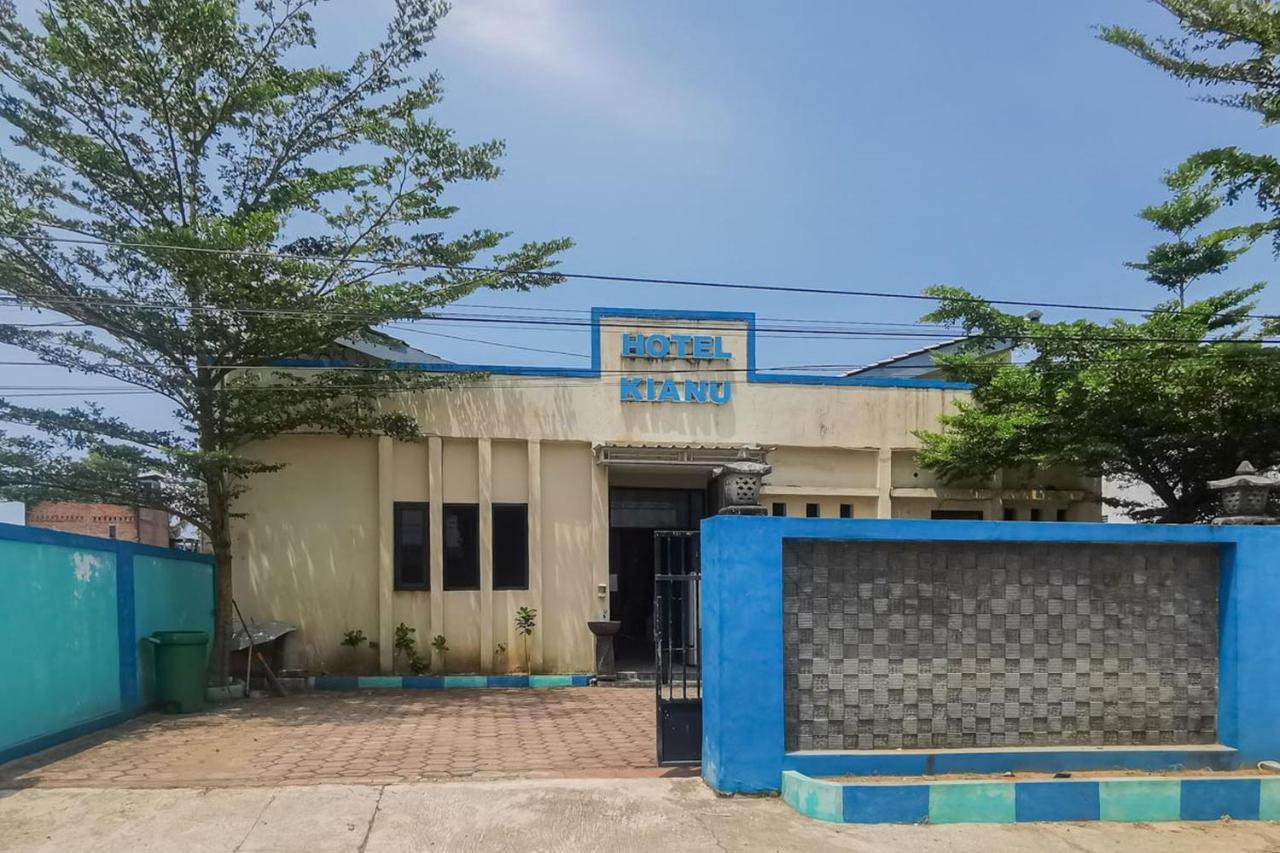 Reddoorz Near Pantai Pancer Door Pacitan Hotel Exterior photo